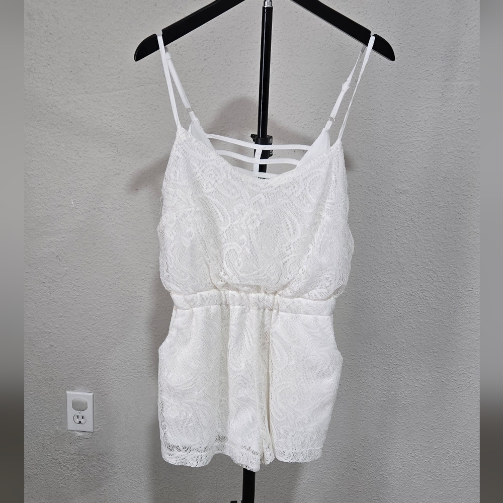 Liberty Love White Lace Strappy Romper - Picture 3 of 7